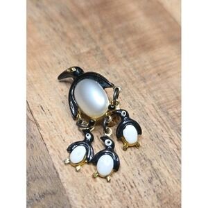 Vintage Mom & Baby Penguins Dangling Scatter Pin Brooch Enamel Faux Pearl Body